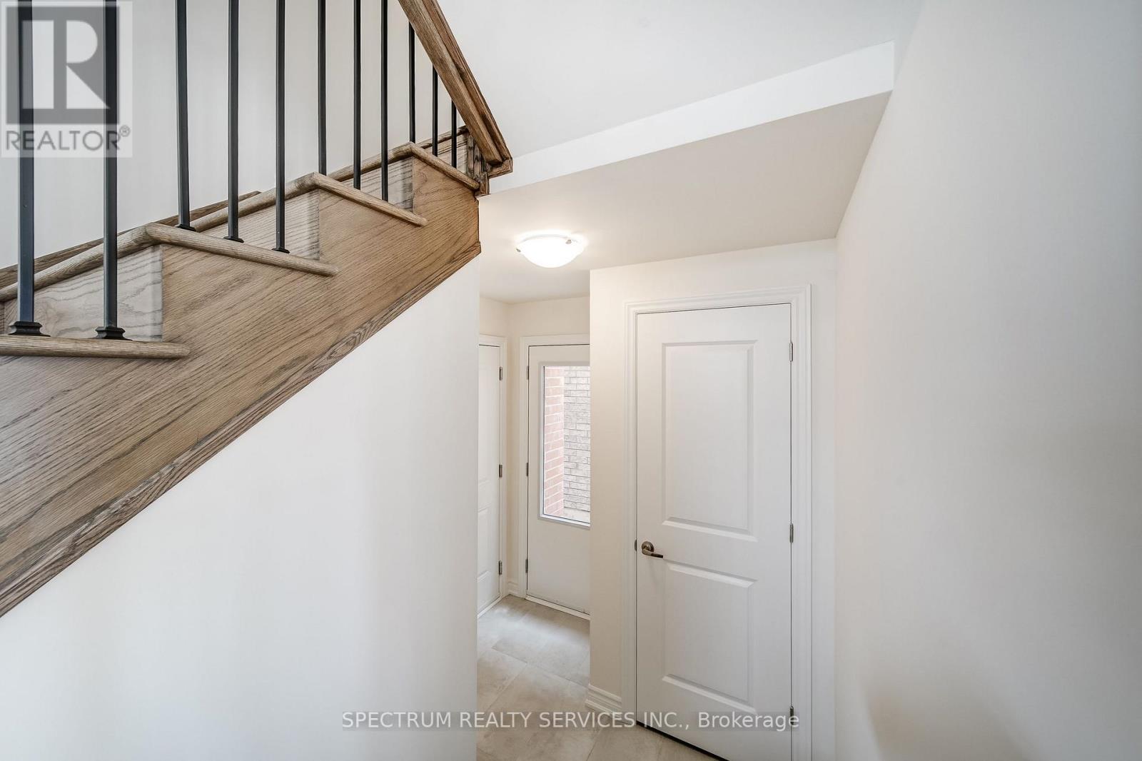 52 FATHER MUCKLE AVENUE - 16