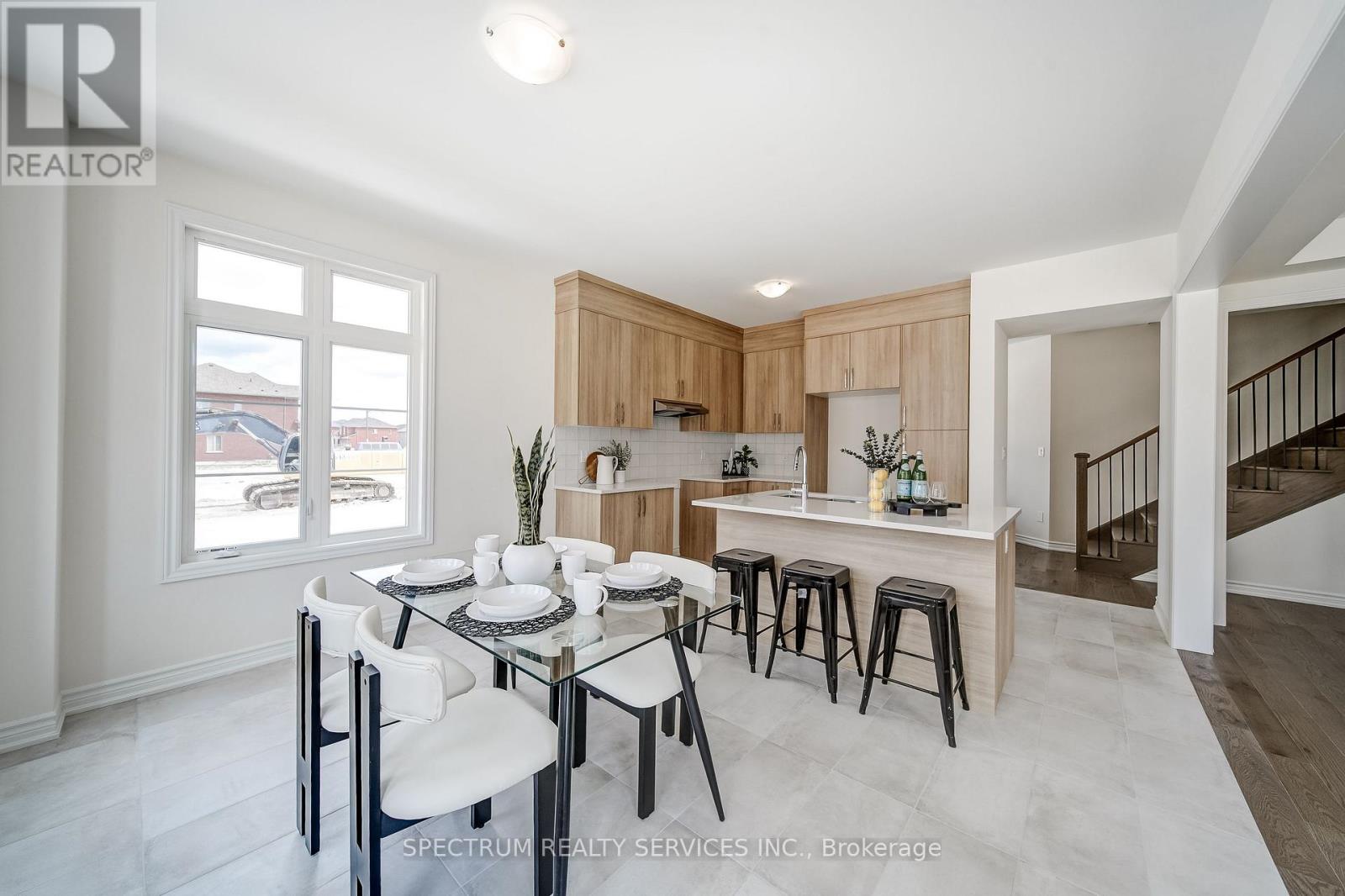 52 FATHER MUCKLE AVENUE - 19