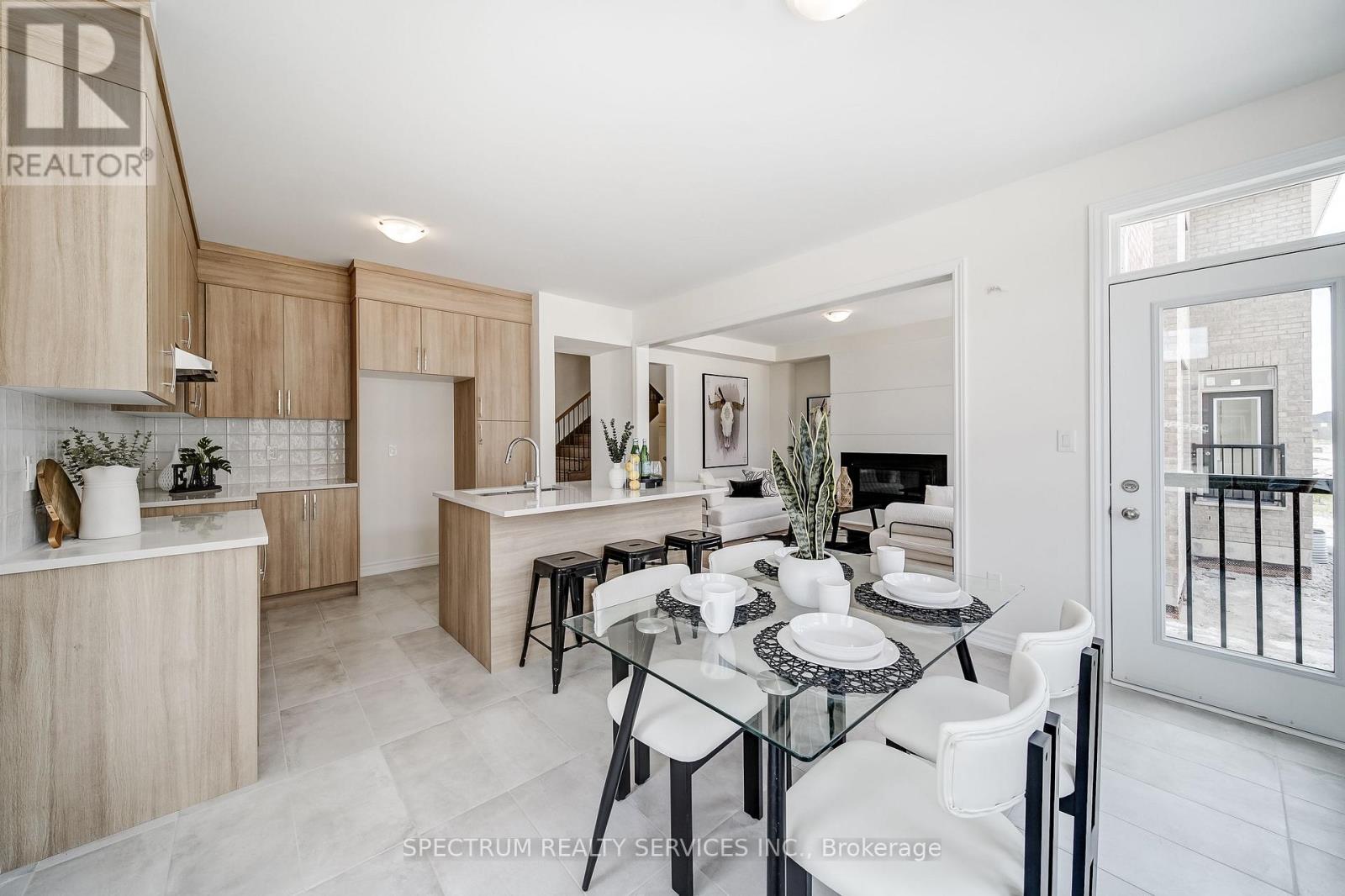 52 FATHER MUCKLE AVENUE - 20