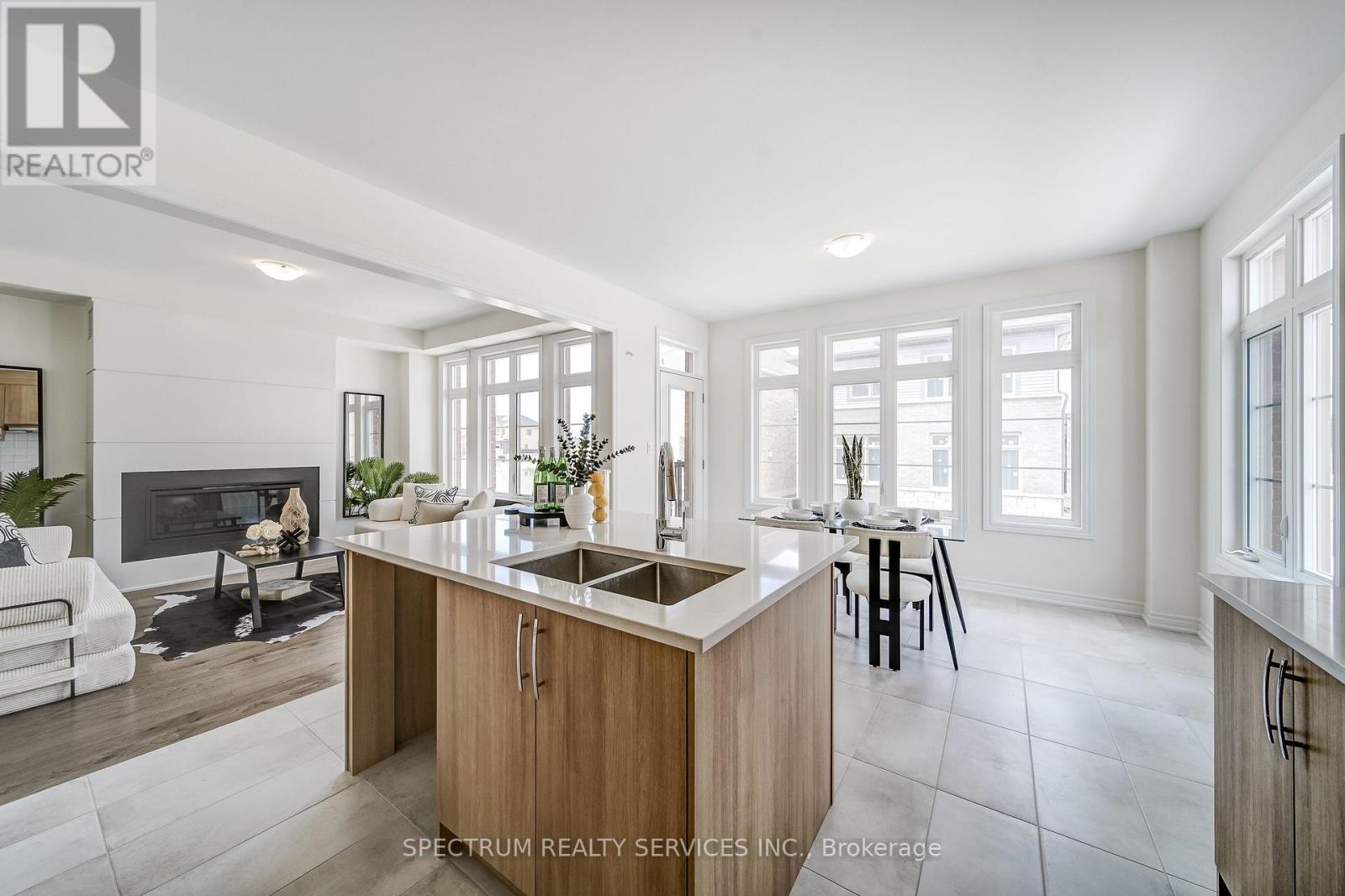 52 FATHER MUCKLE AVENUE - 22