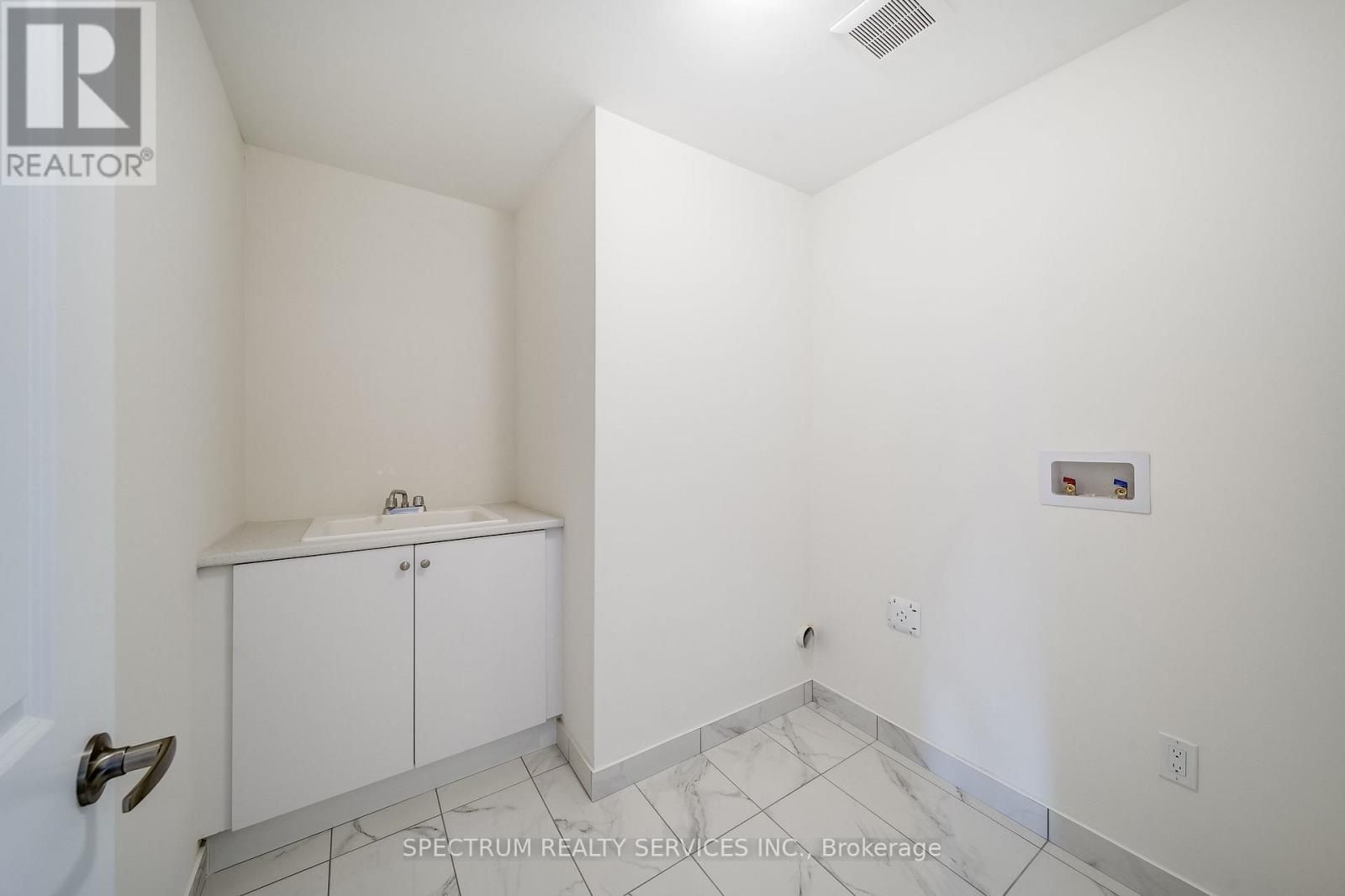 52 FATHER MUCKLE AVENUE - 37