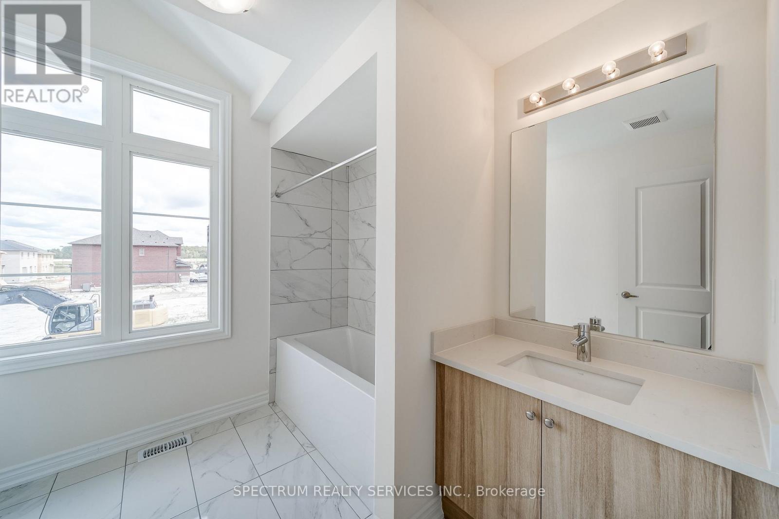 52 FATHER MUCKLE AVENUE - 38