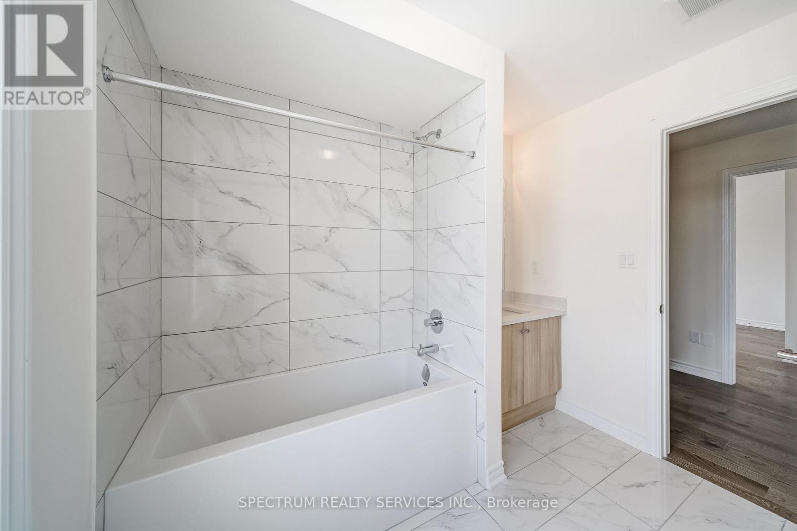52 FATHER MUCKLE AVENUE - 39