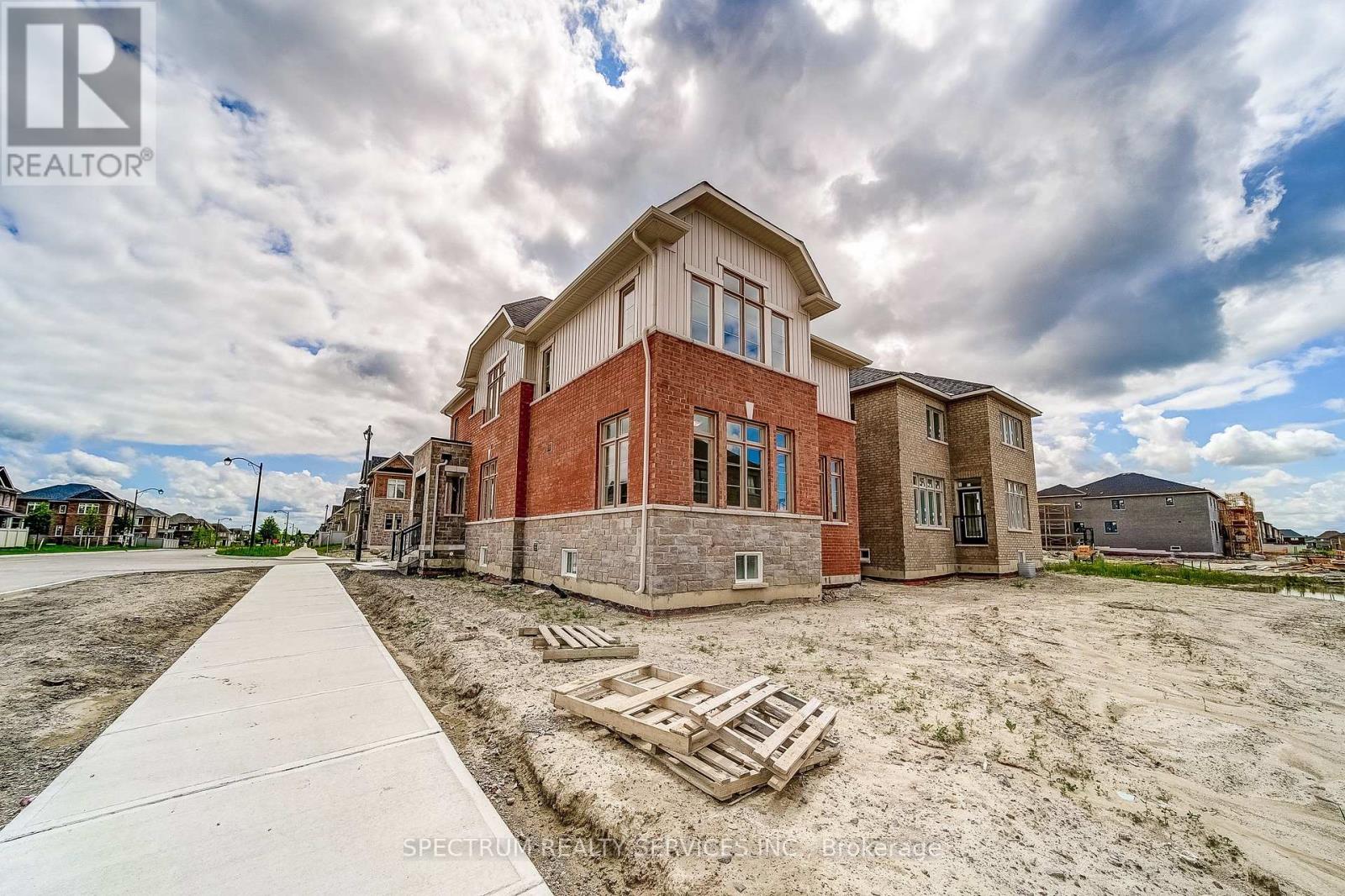 52 FATHER MUCKLE AVENUE - 44