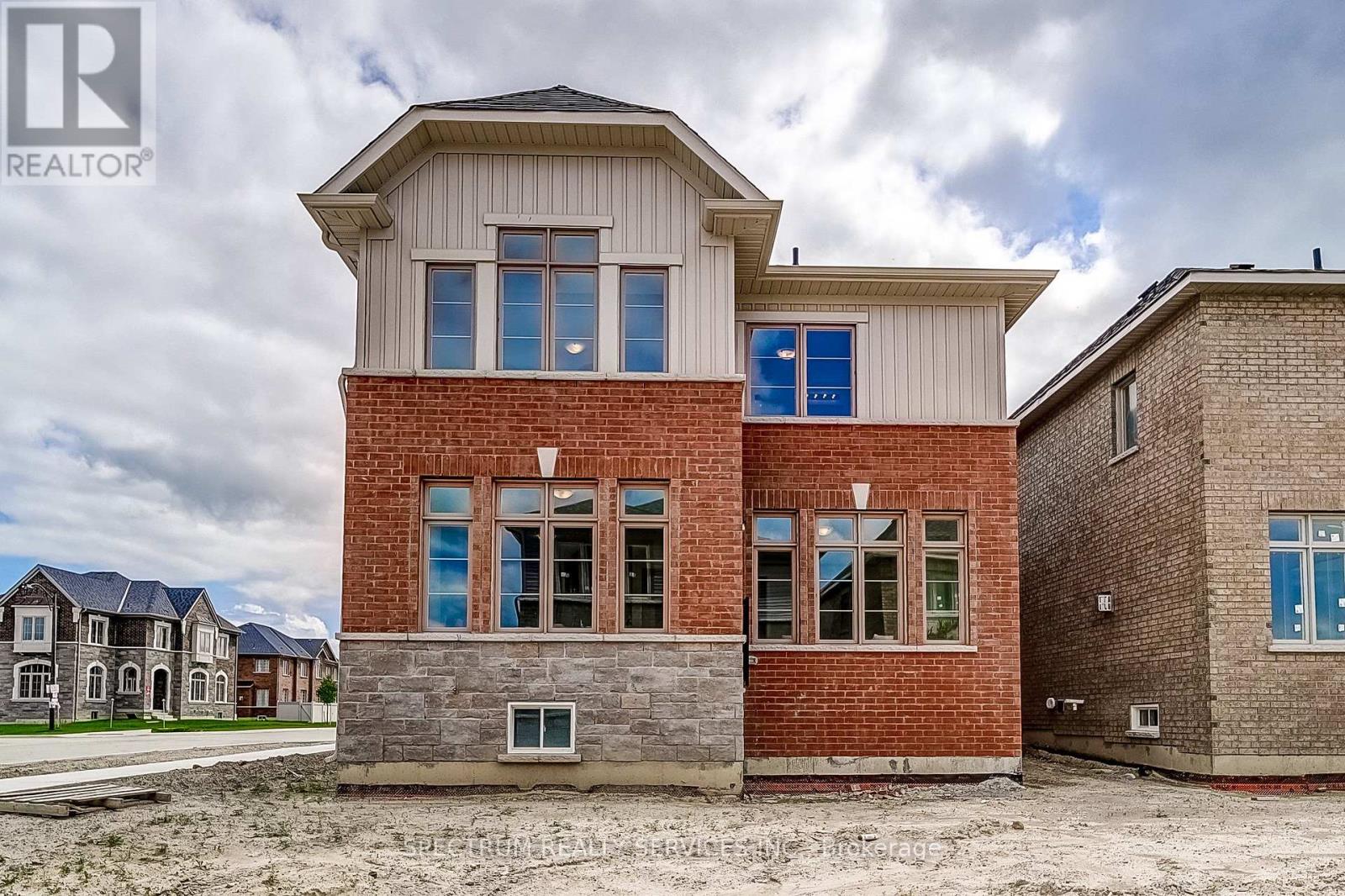 52 FATHER MUCKLE AVENUE - 45