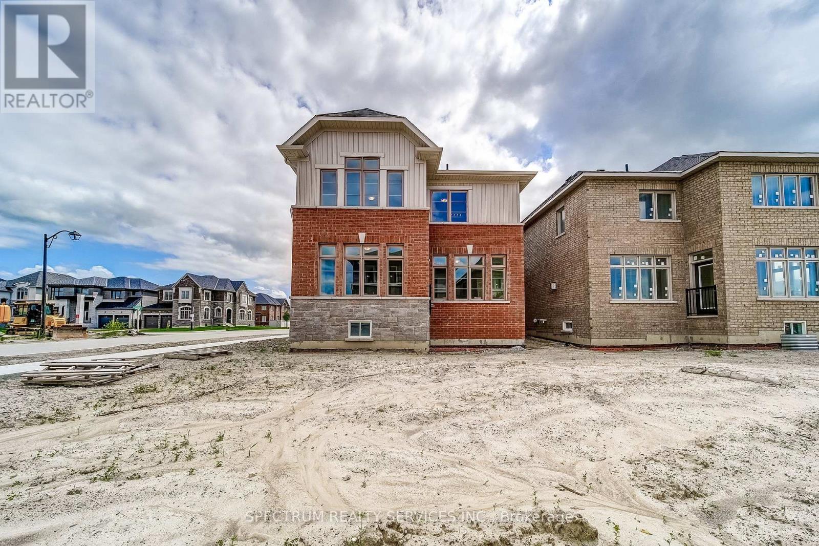 52 FATHER MUCKLE AVENUE - 46