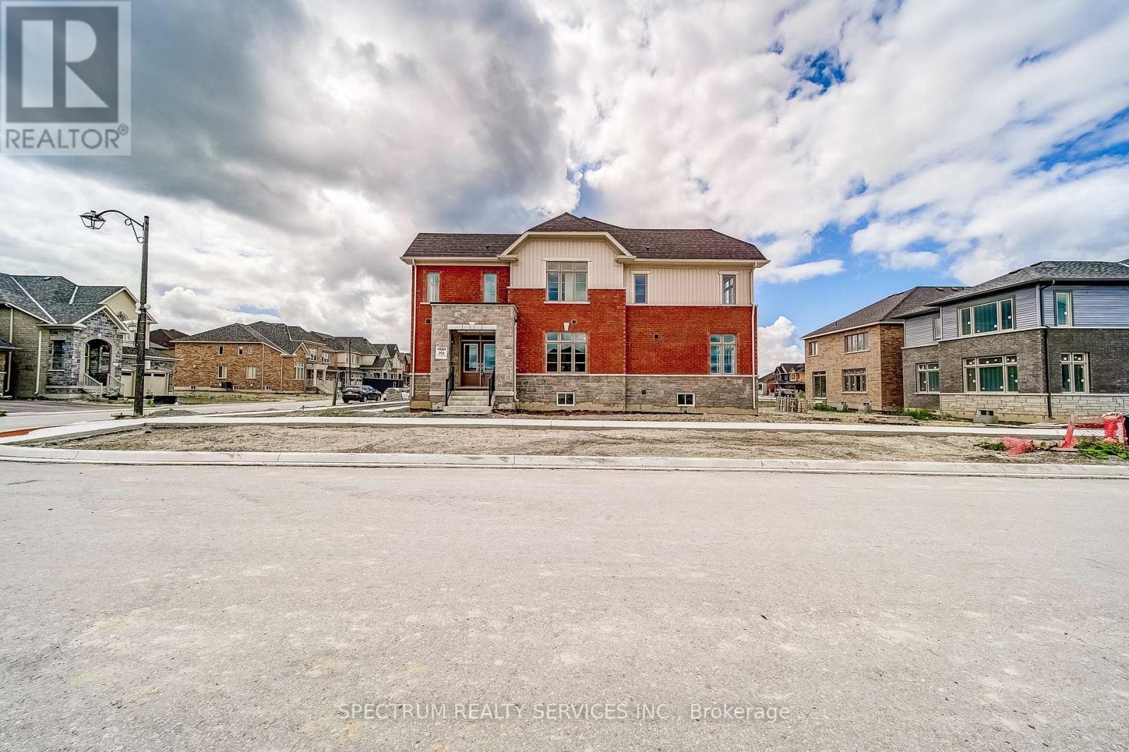 52 FATHER MUCKLE AVENUE - 5