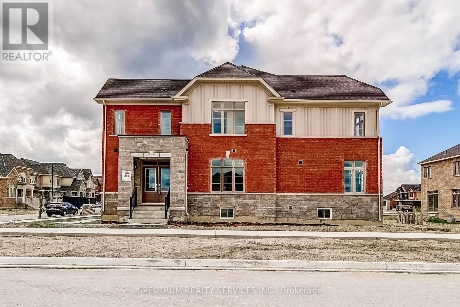 52 FATHER MUCKLE AVENUE - 6