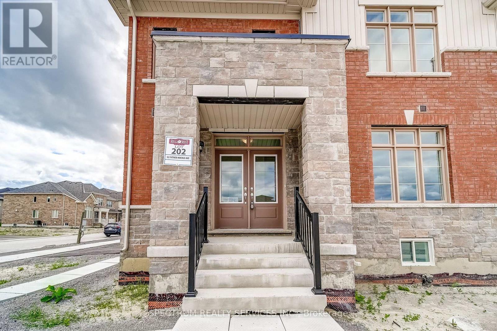 52 FATHER MUCKLE AVENUE - 7