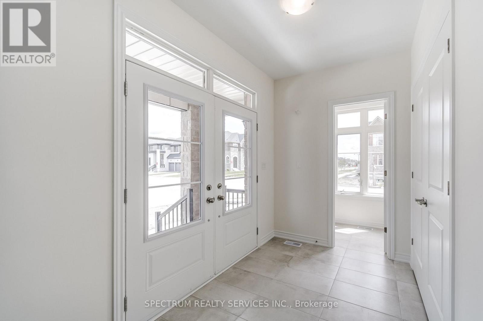 52 FATHER MUCKLE AVENUE - 8