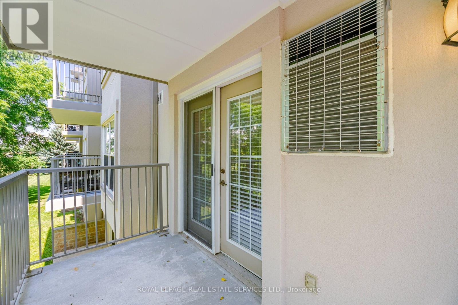 #209 1490 BISHOPS GATE - 18