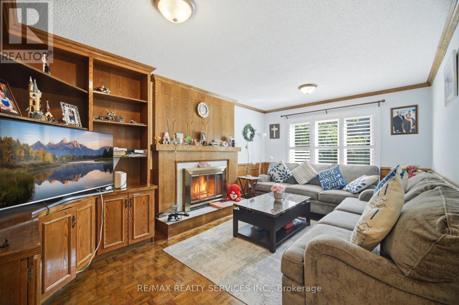 26 SUNFOREST DRIVE - 15