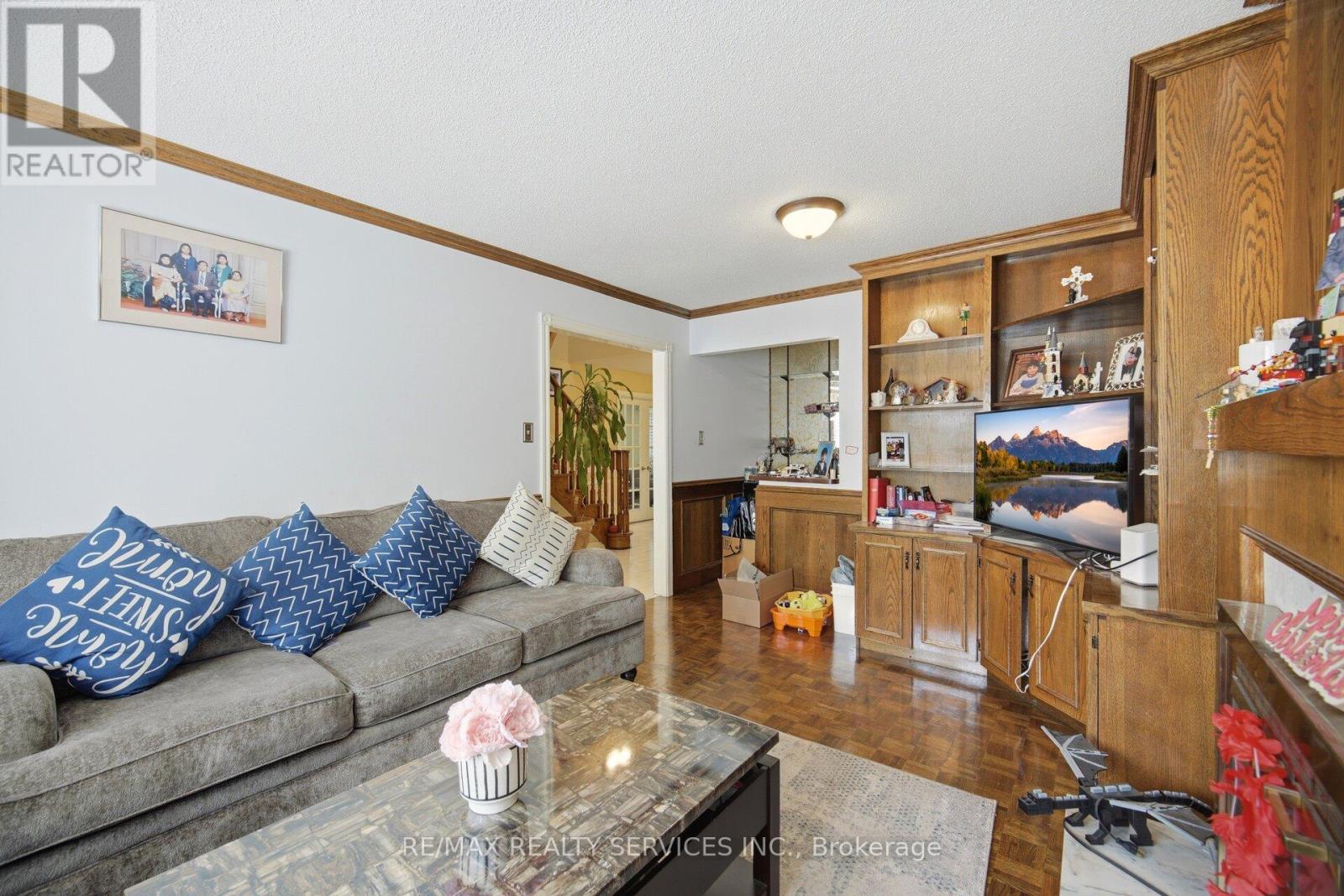 26 SUNFOREST DRIVE - 16