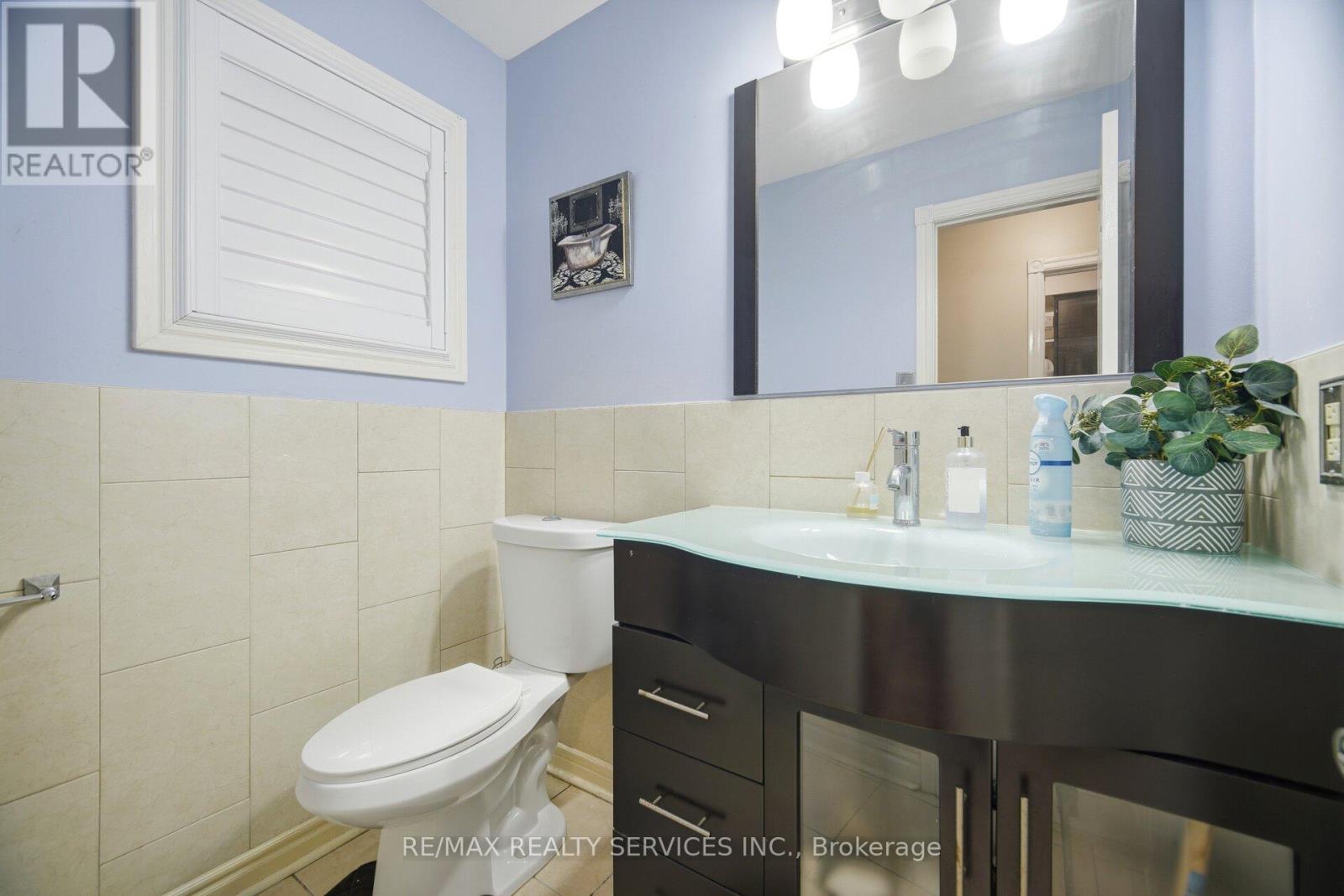 26 SUNFOREST DRIVE - 17