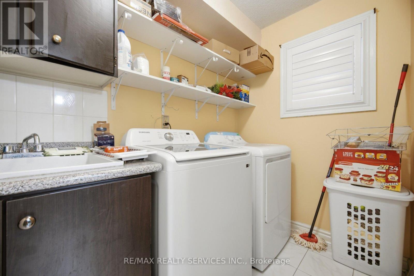 26 SUNFOREST DRIVE - 19