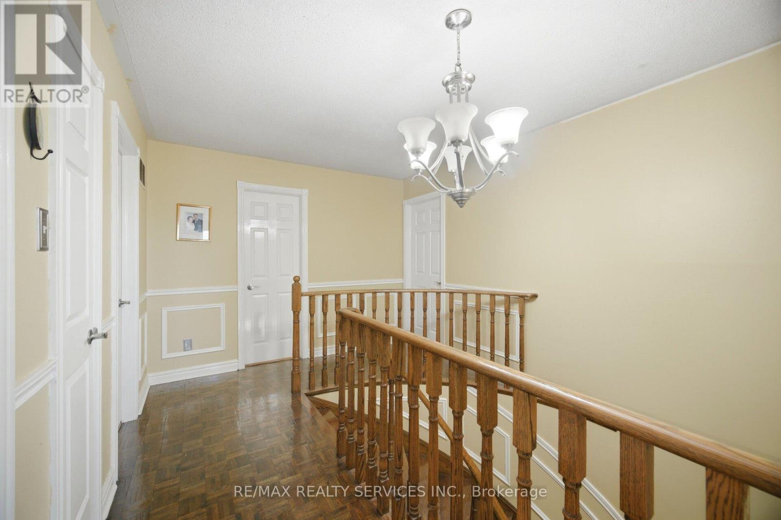 26 SUNFOREST DRIVE - 20