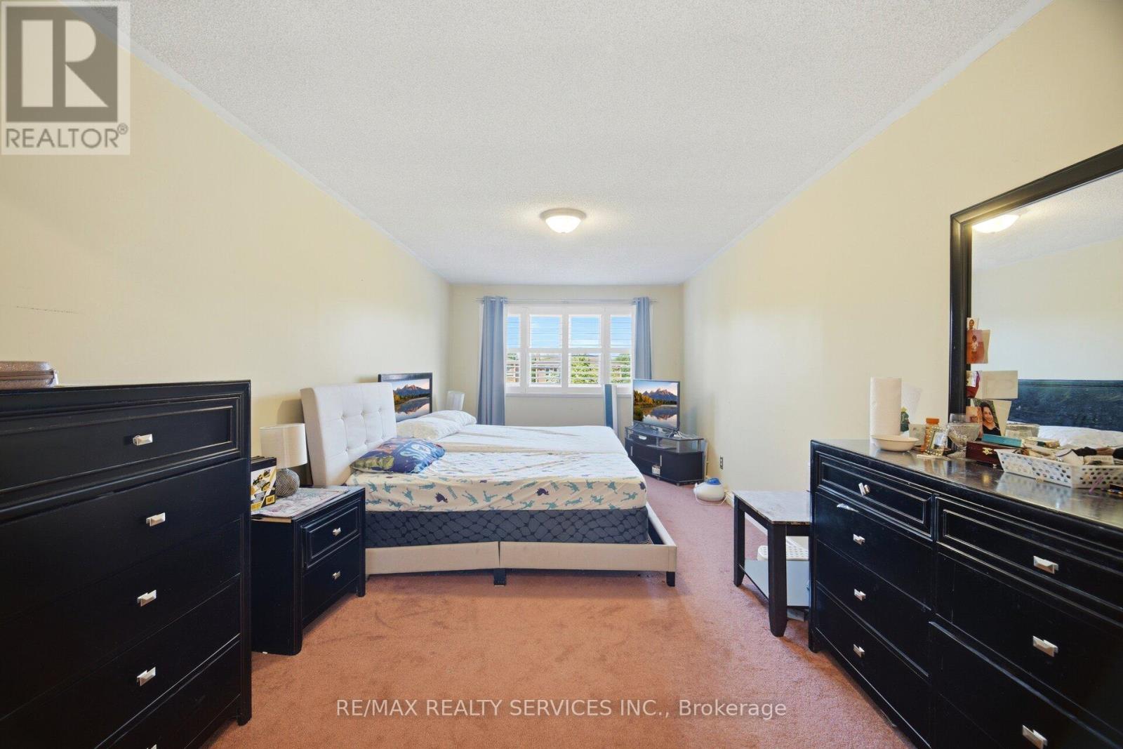 26 SUNFOREST DRIVE - 21