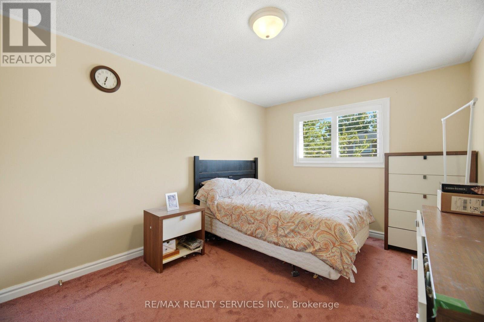 26 SUNFOREST DRIVE - 26
