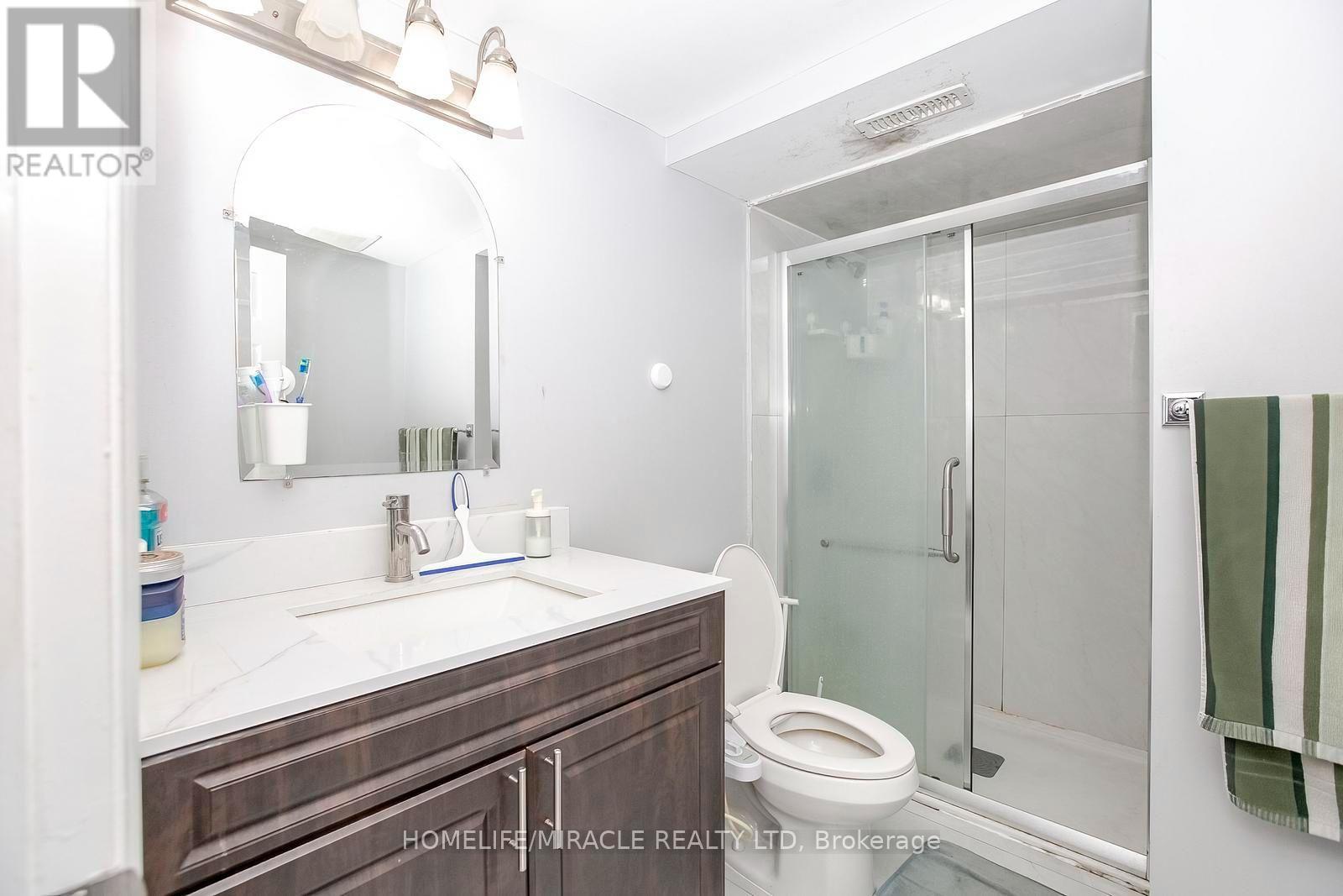 47 LONGBOURNE CRESCENT - 38