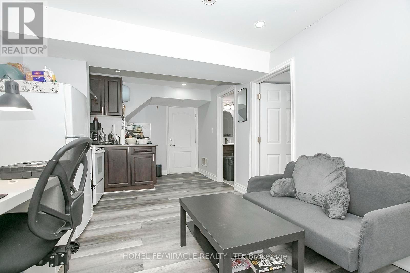 47 LONGBOURNE CRESCENT - Image 40