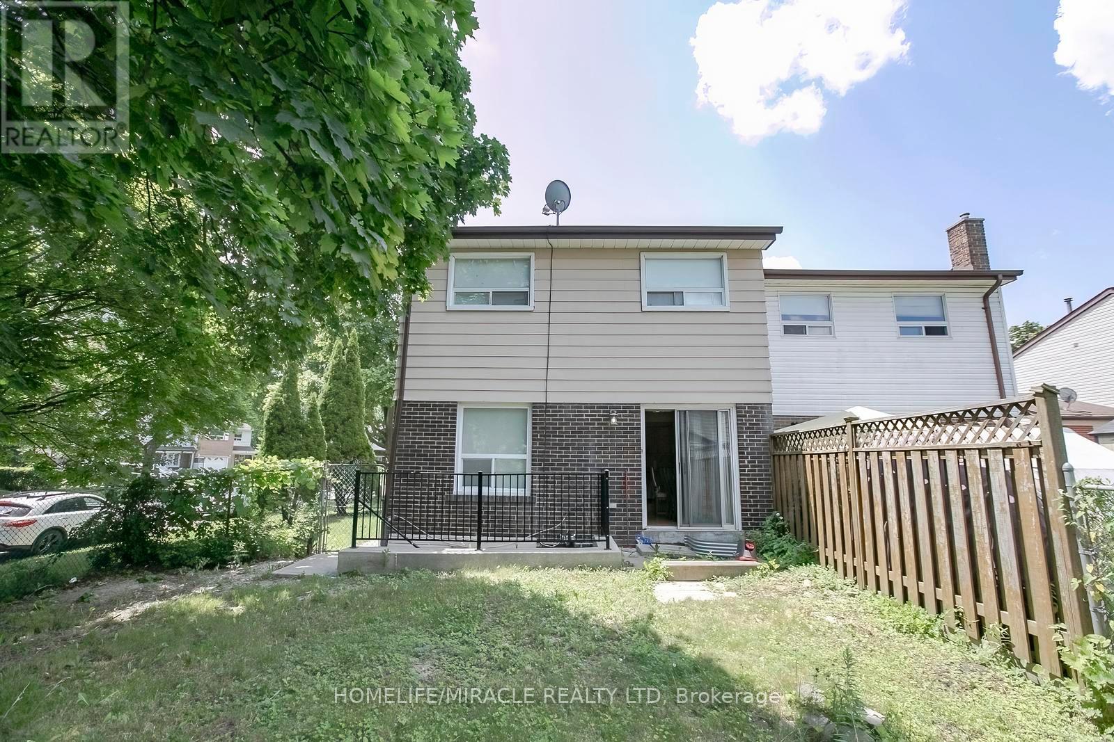 47 LONGBOURNE CRESCENT - 48