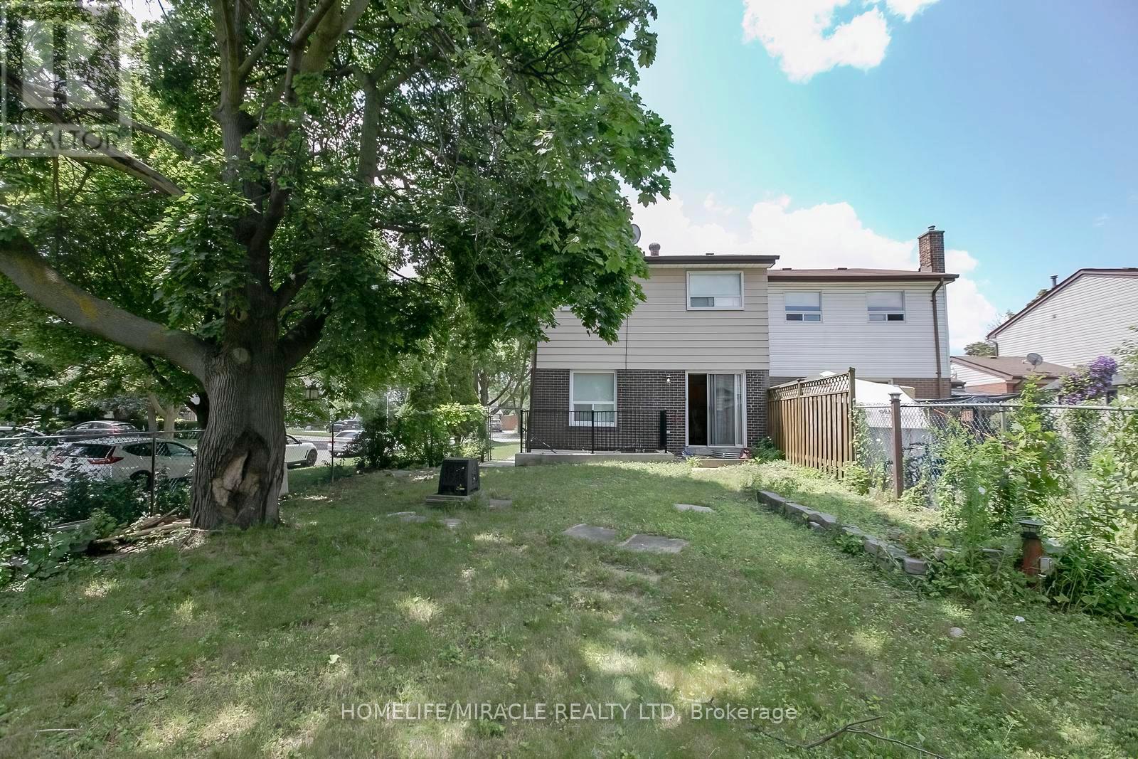 47 LONGBOURNE CRESCENT - 49