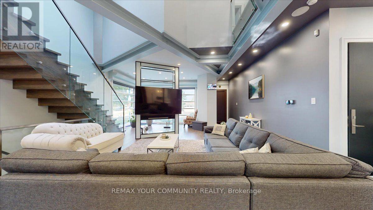 64 AVIEMORE DRIVE - 14