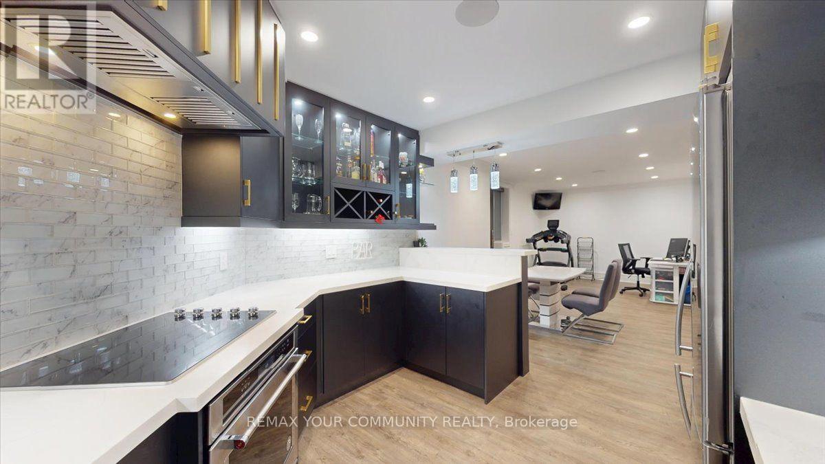 64 AVIEMORE DRIVE - 26