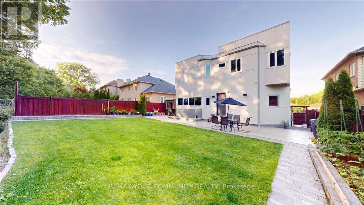 64 AVIEMORE DRIVE - 44
