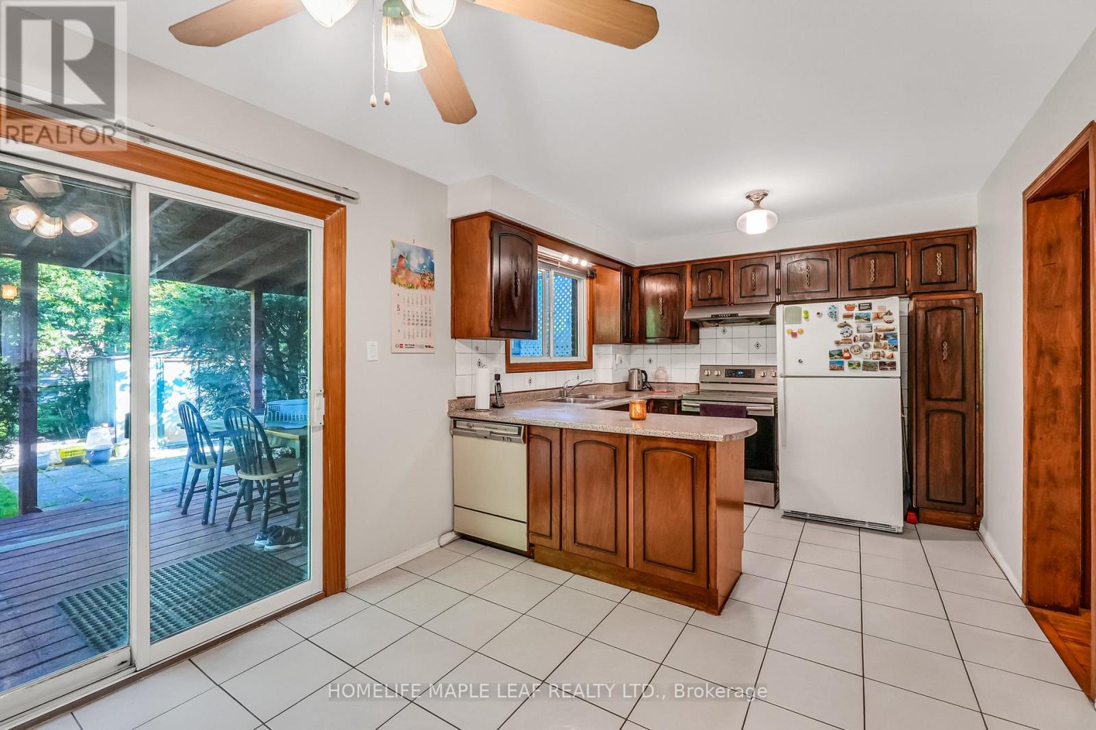14 MANITOU CRESCENT - 11