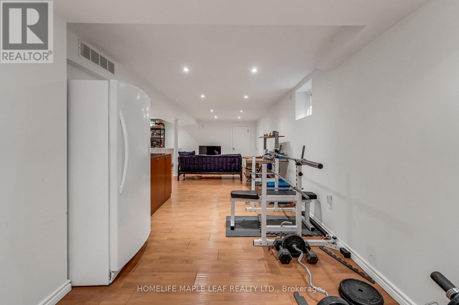 14 MANITOU CRESCENT - 23