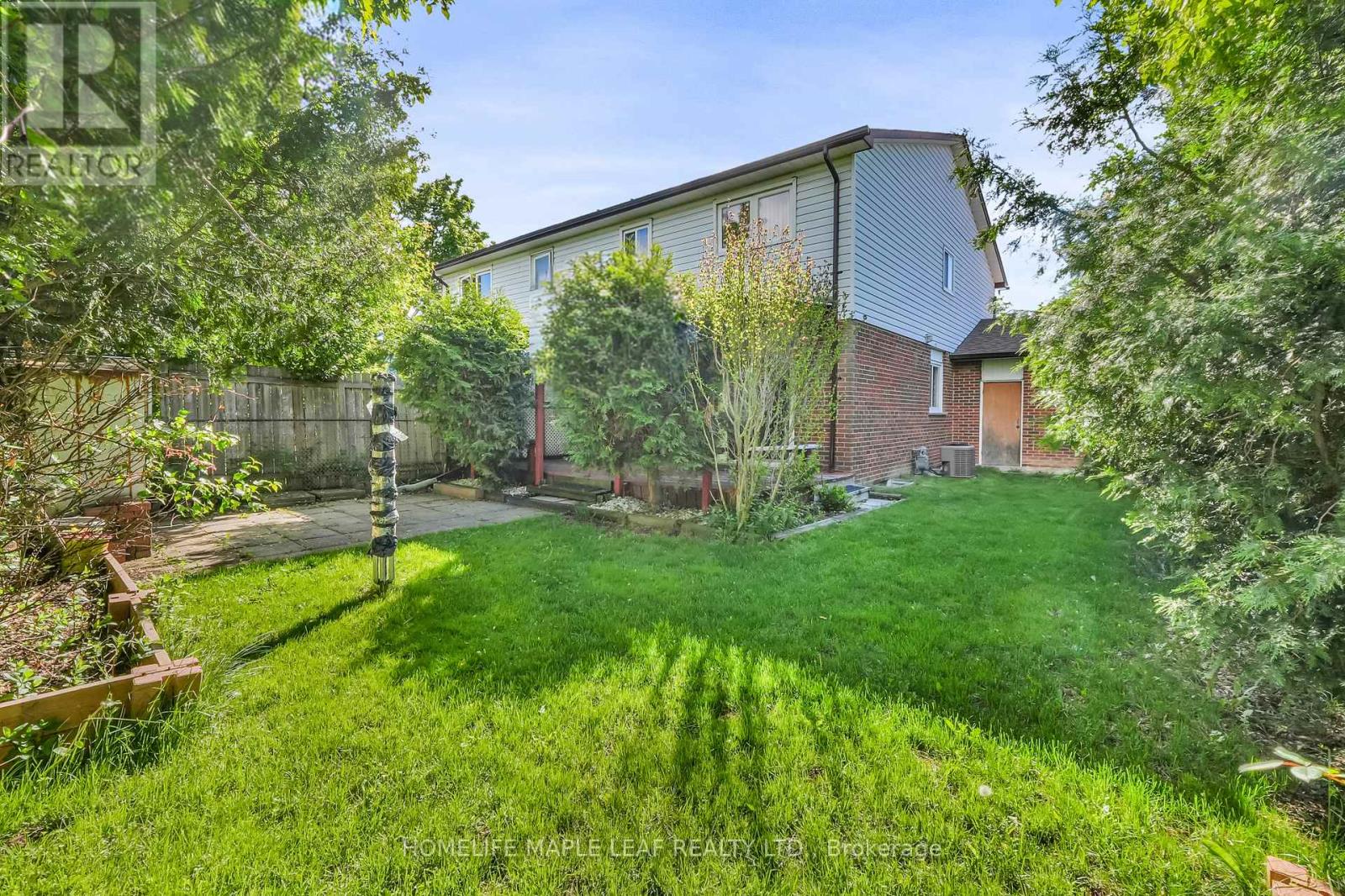 14 MANITOU CRESCENT - 27