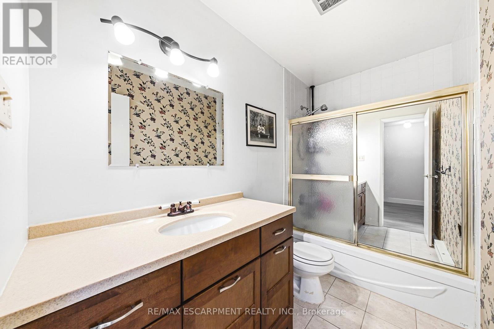 #14 564 SHERATON ROAD - 16