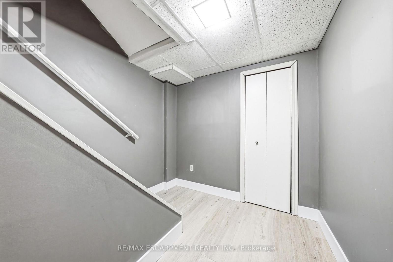#14 564 SHERATON ROAD - 21