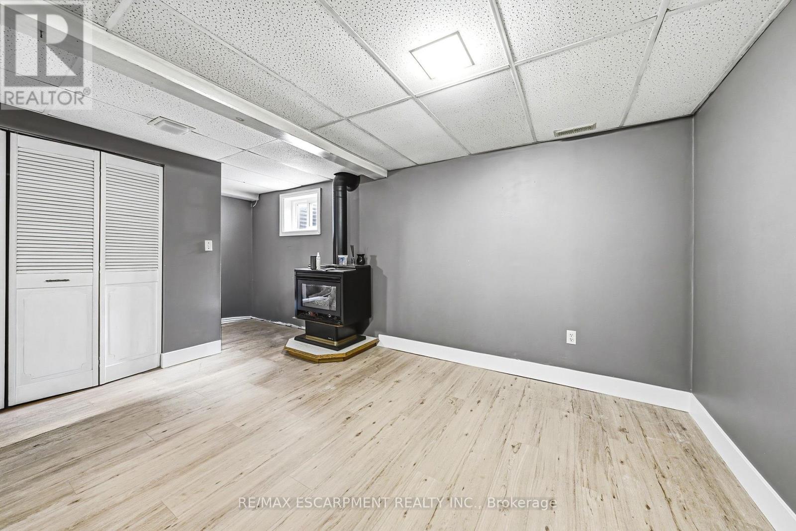 #14 564 SHERATON ROAD - 23