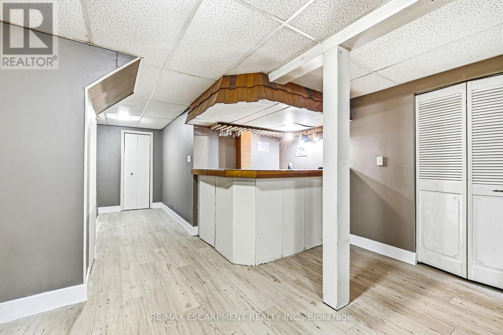 #14 564 SHERATON ROAD - 25
