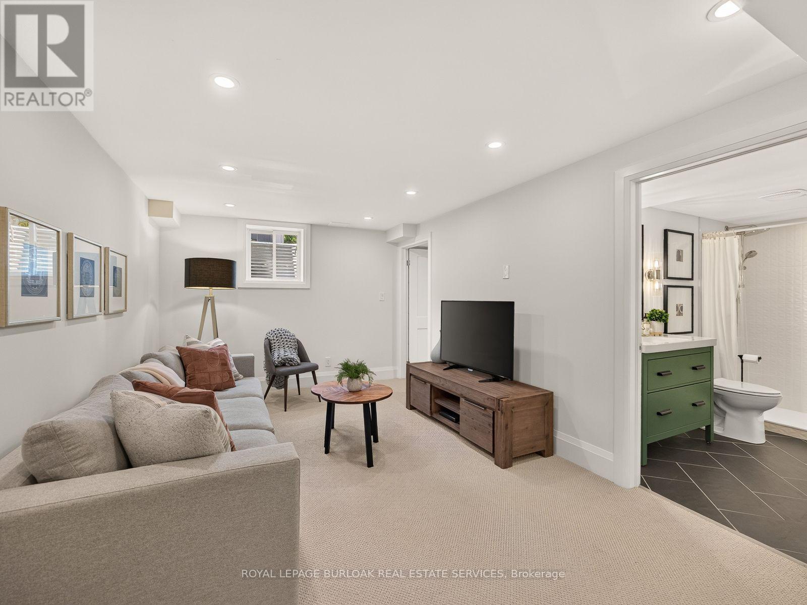 1253 STEPHENSON DRIVE - Image 28