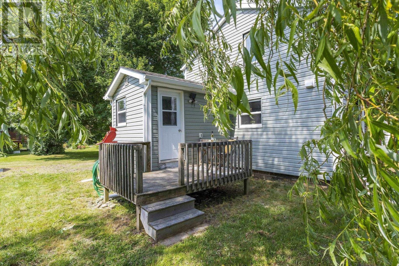 107 Maple Avenue - Image 32