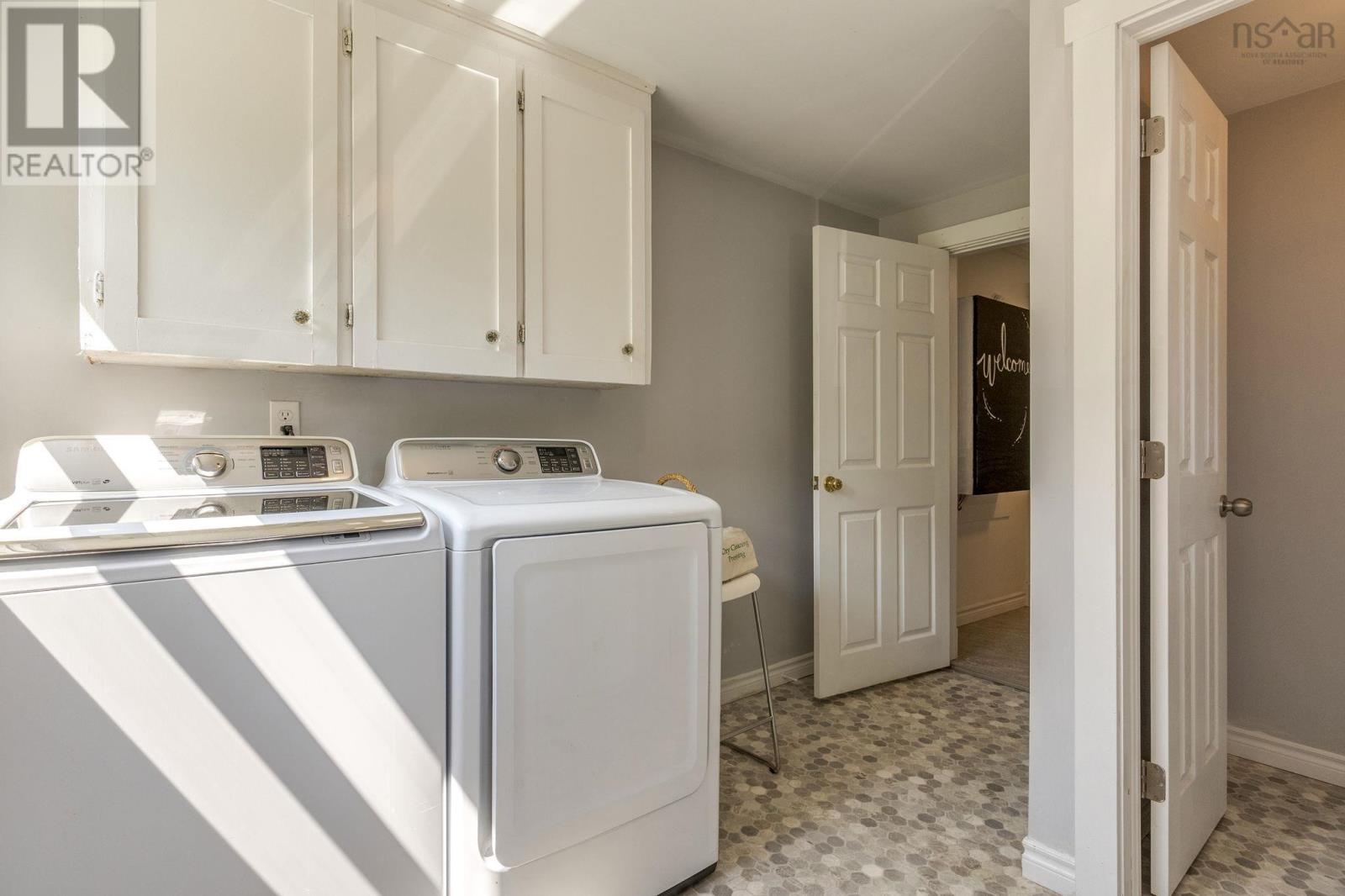 107 Maple Avenue - Image 7