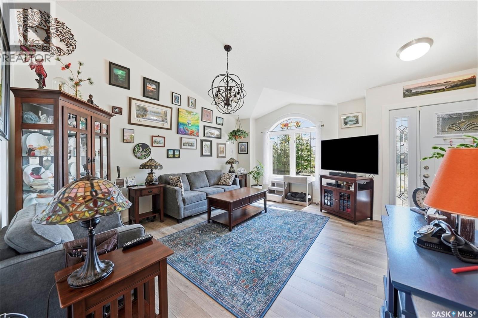 601 2nd AVENUE - 5