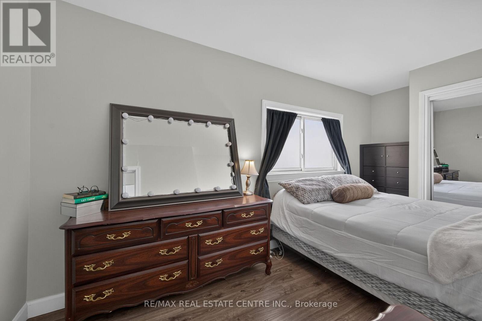 220 PALING AVENUE - 20