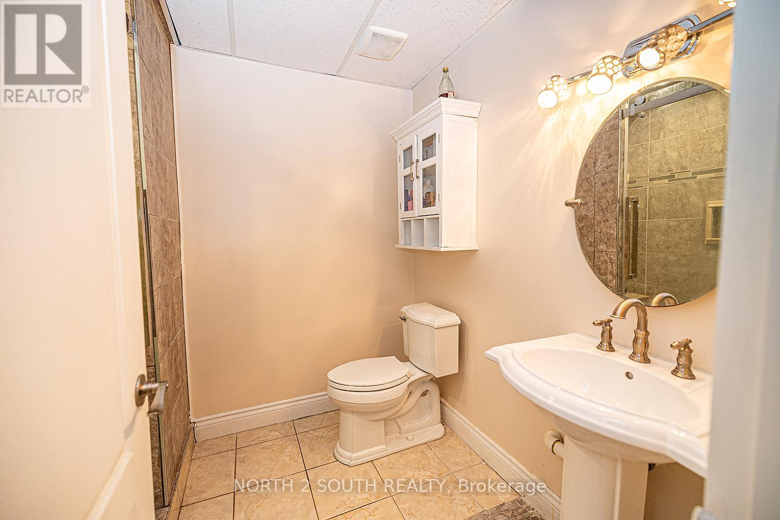 10 LATZER CRESCENT - 29