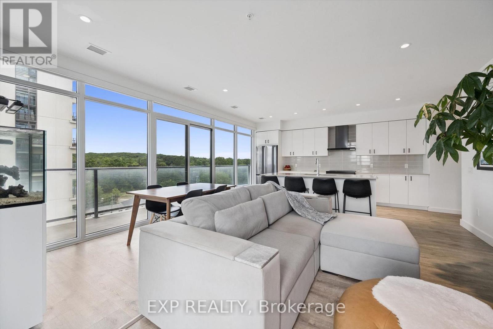 #1002 50 GRAND AVENUE S - Image 13
