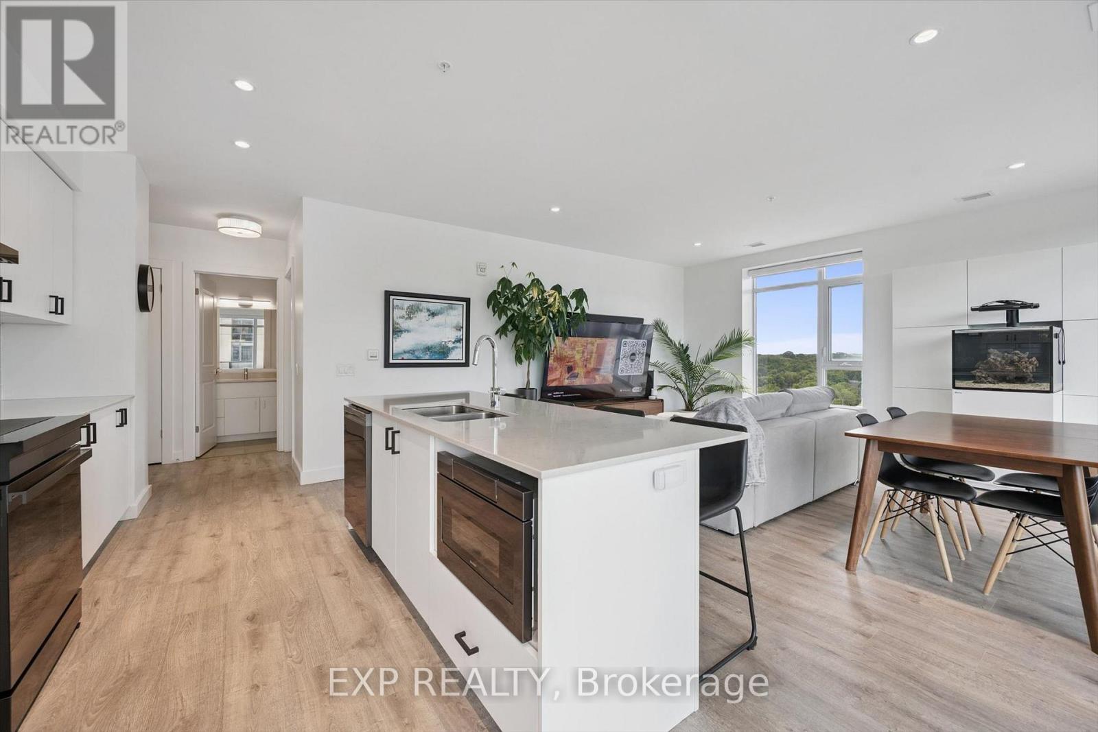 #1002 50 GRAND AVENUE S - Image 18