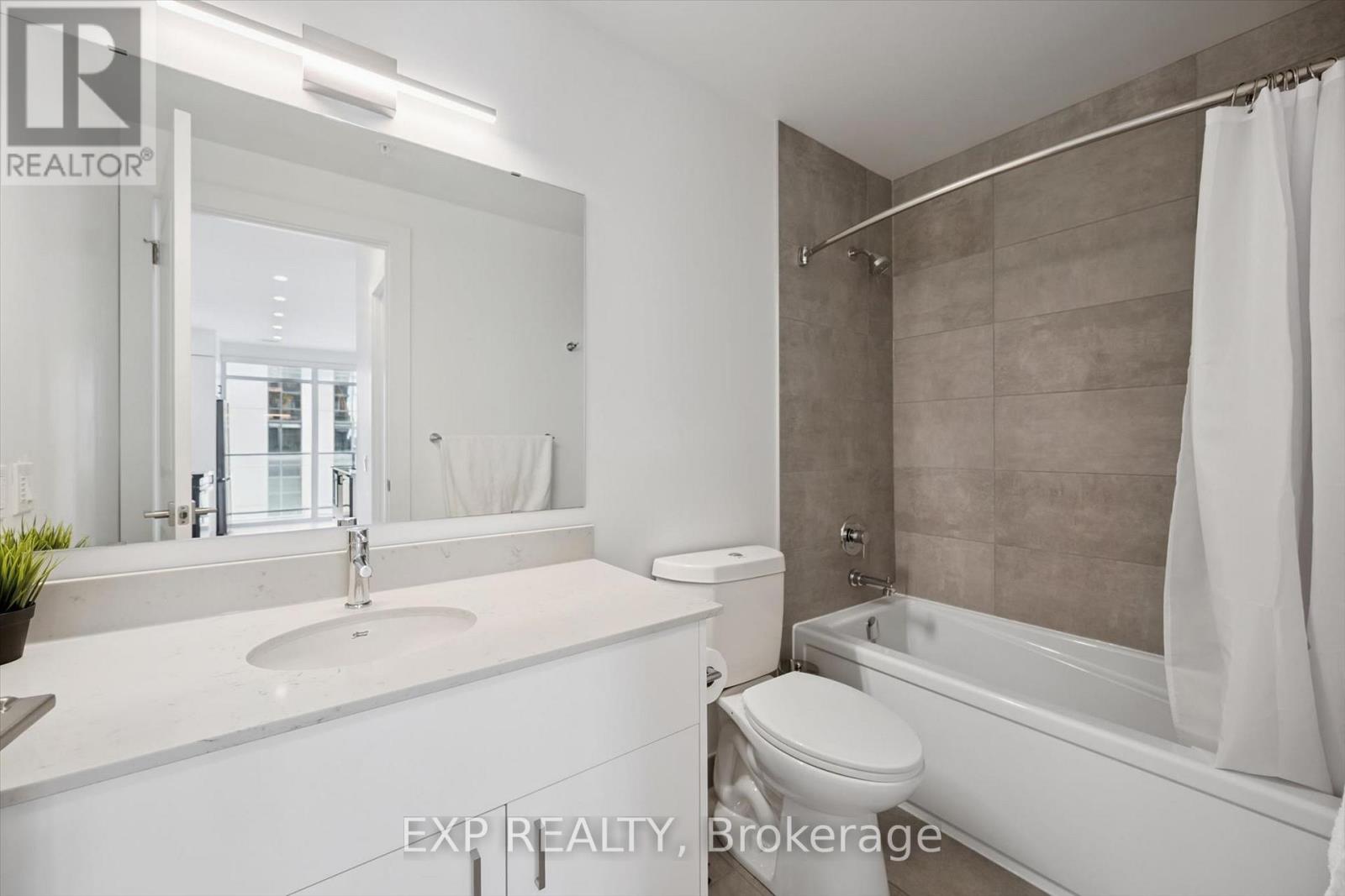 #1002 50 GRAND AVENUE S - Image 21