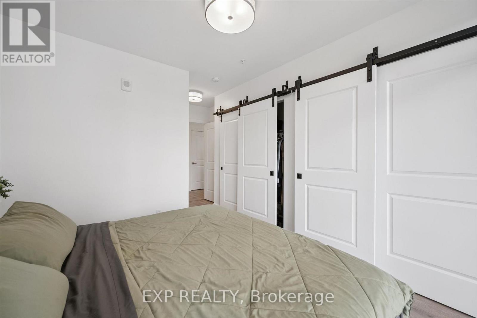 #1002 50 GRAND AVENUE S - Image 25