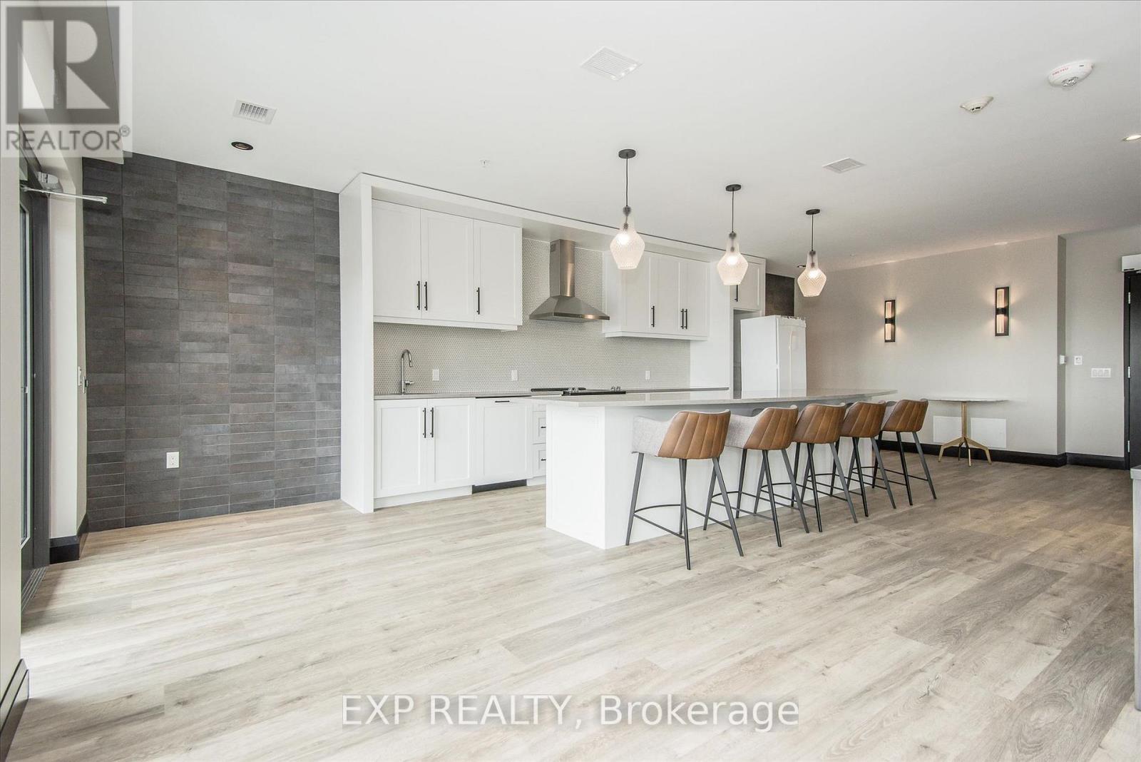 #1002 50 GRAND AVENUE S - Image 34