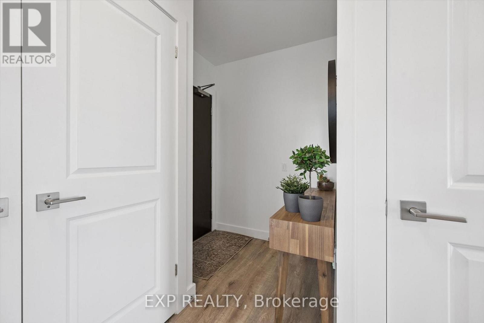 #1002 50 GRAND AVENUE S - Image 9