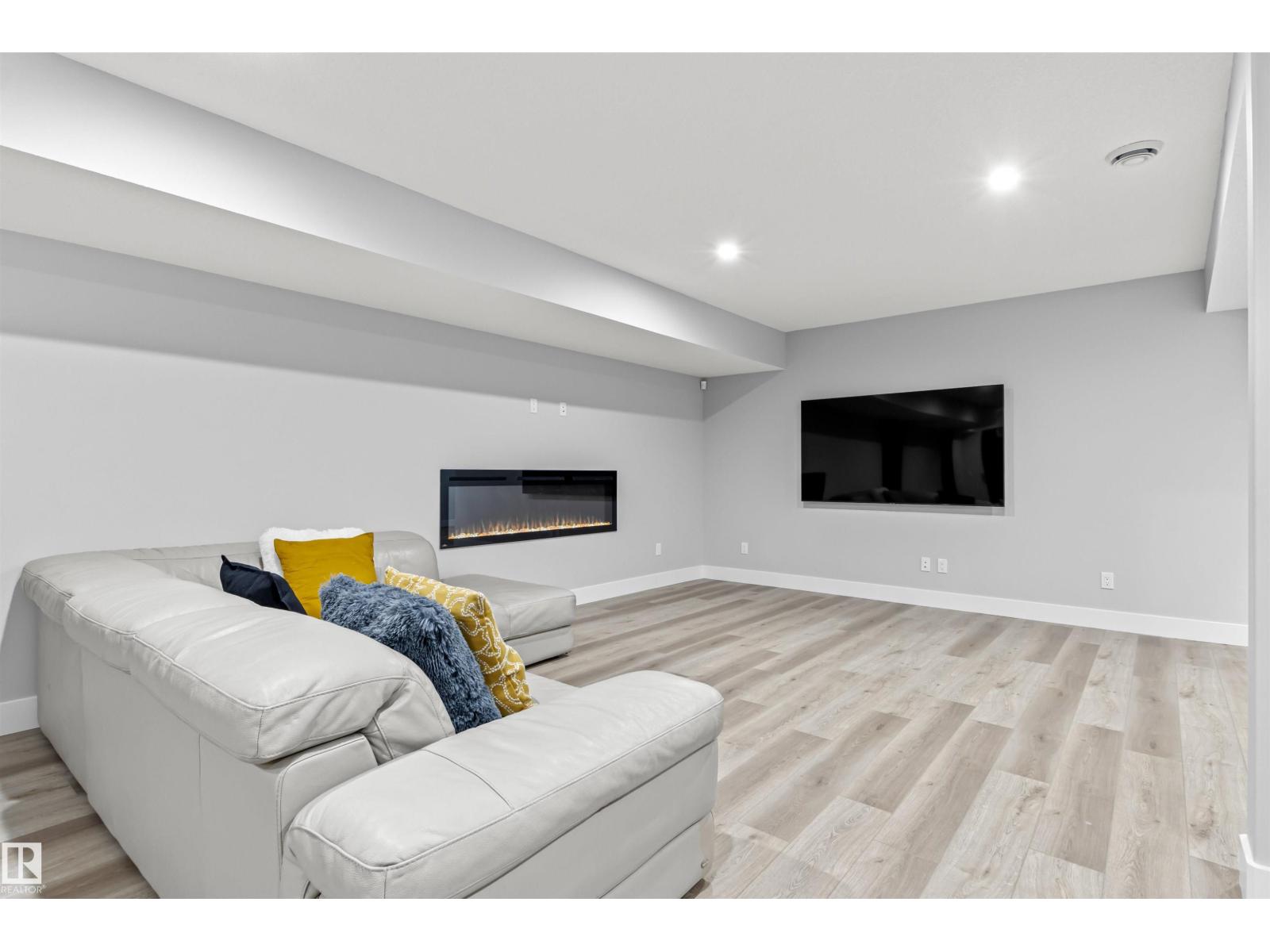 4810 KNIGHT CR SW - 51