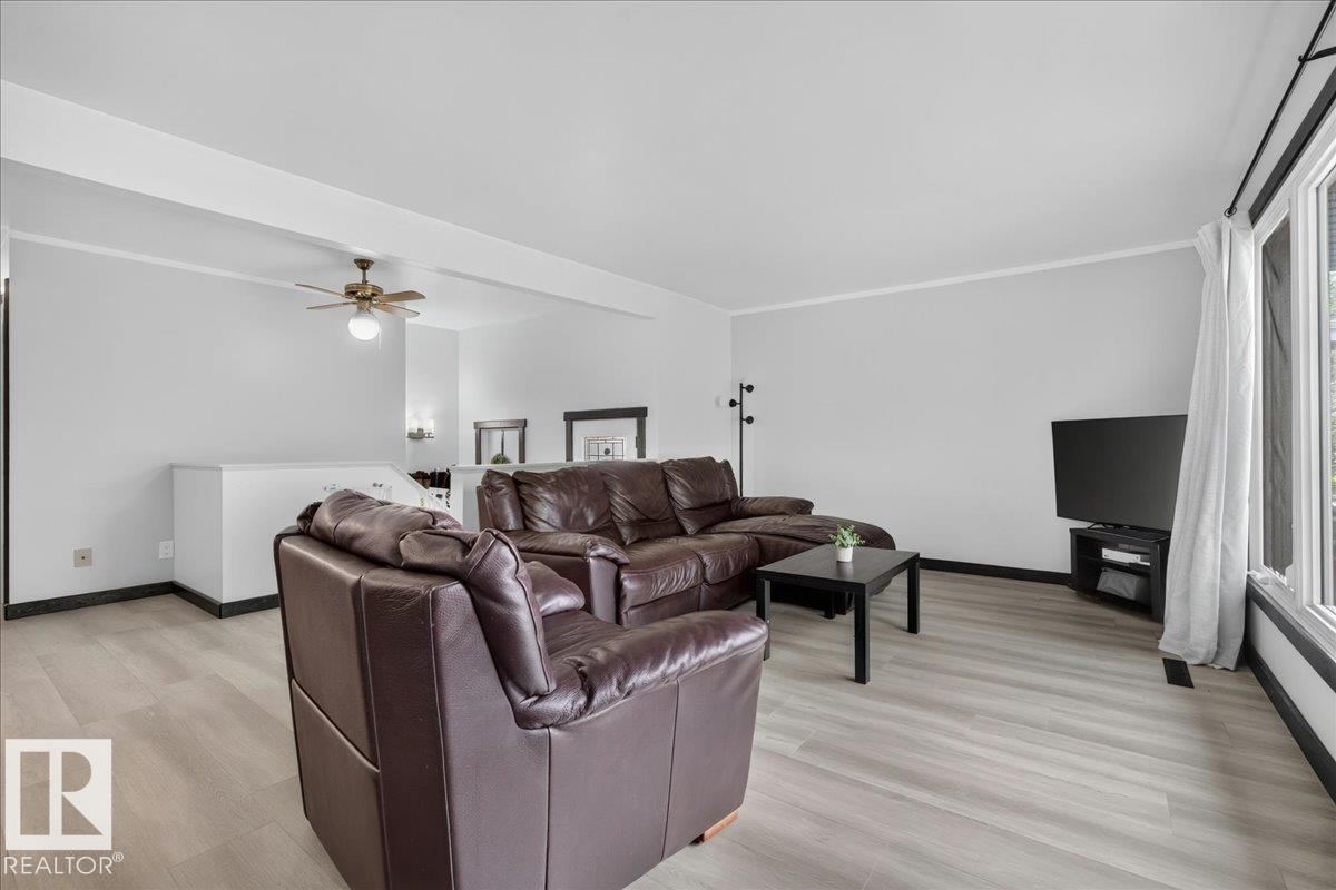 4229 49 ST - 10